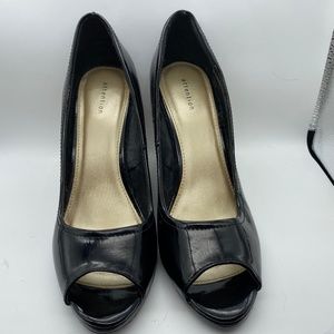 Black wedges, 8.5